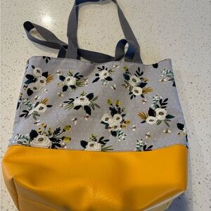 Elegant Floral Tote Bag in Gray and Yellow